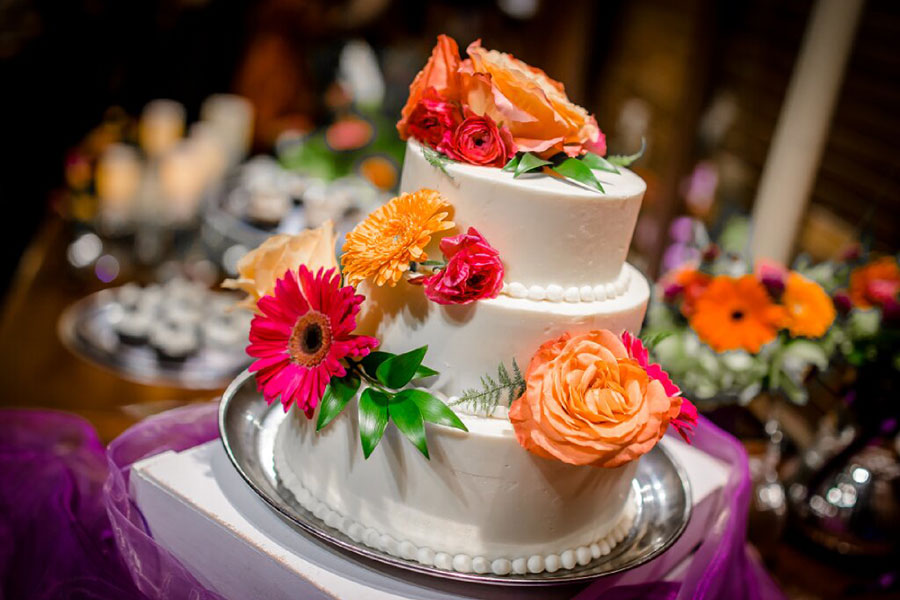 The Greenbriar Inn Wedding Cake