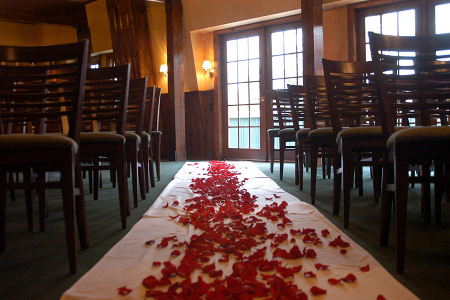 The Greenbriar Inn upstairs dining room for a wedding ceremony